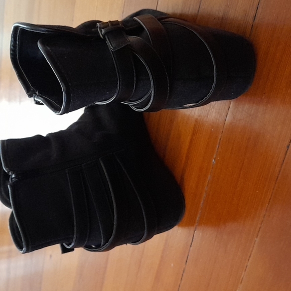 Mudd Ankle Boots, Size 10 - Picture 2 of 7